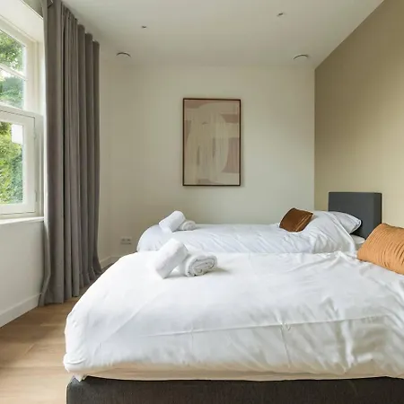 New Oirschot-eindhoven Crown