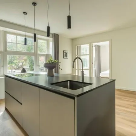 New Oirschot-eindhoven Crown *