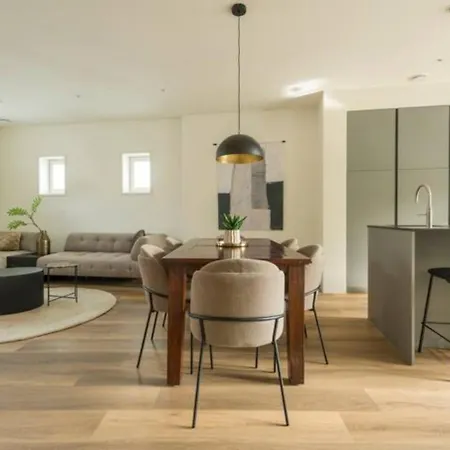 New Oirschot-eindhoven Crown * Oirschot