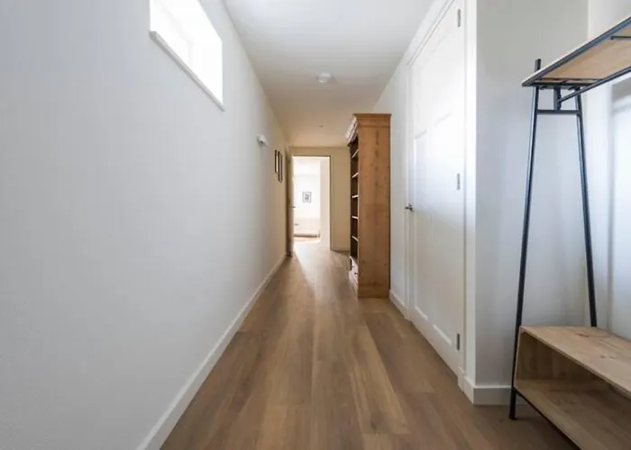 New Oirschot-eindhoven Crown * Oirschot